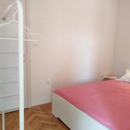 Apartment Faust Split