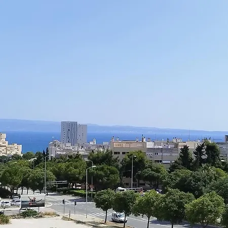 Faust Διαμέρισμα